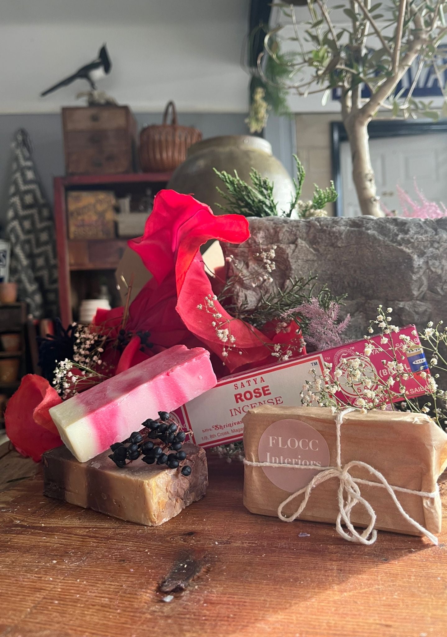 Vanilla & Rose hip Flocc Box