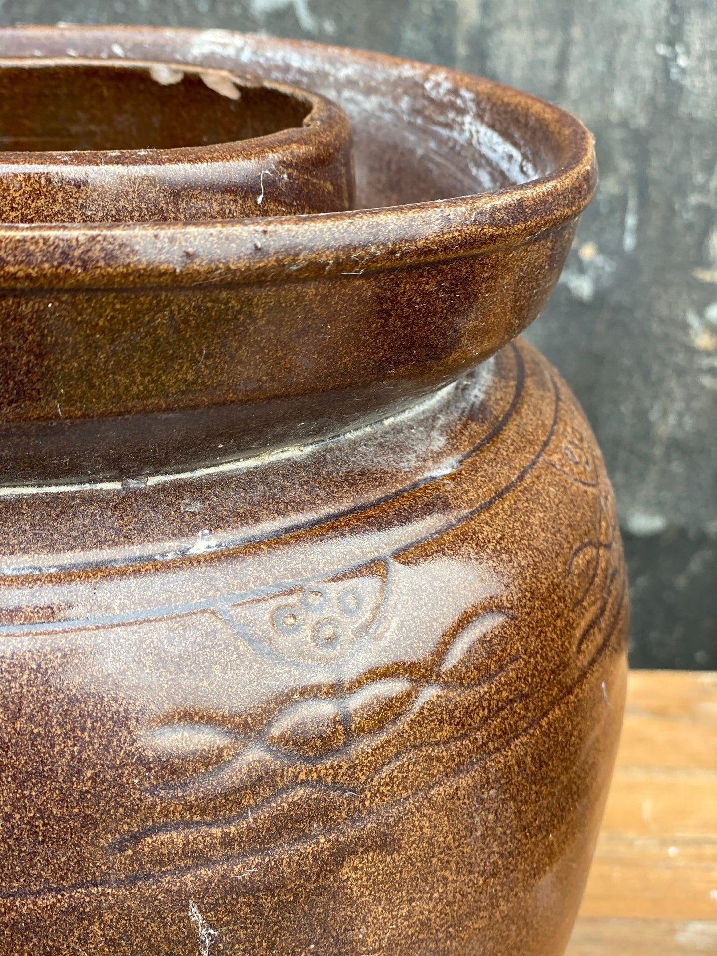19th Century Brown Glaze Decorative Storage Pot (Kimchi)