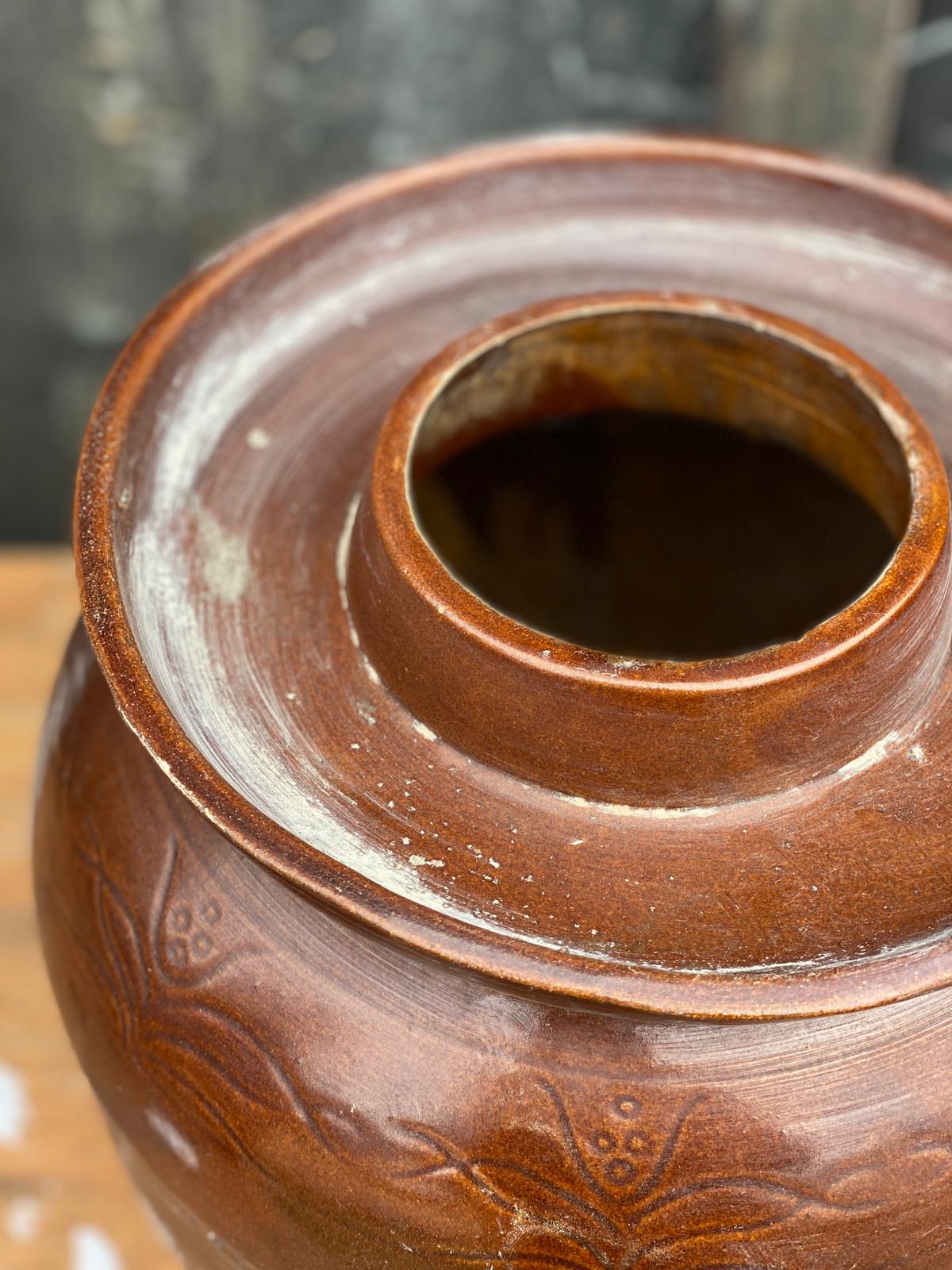 19th Century Brown Glaze Patterned Decorative Jar Kimchi