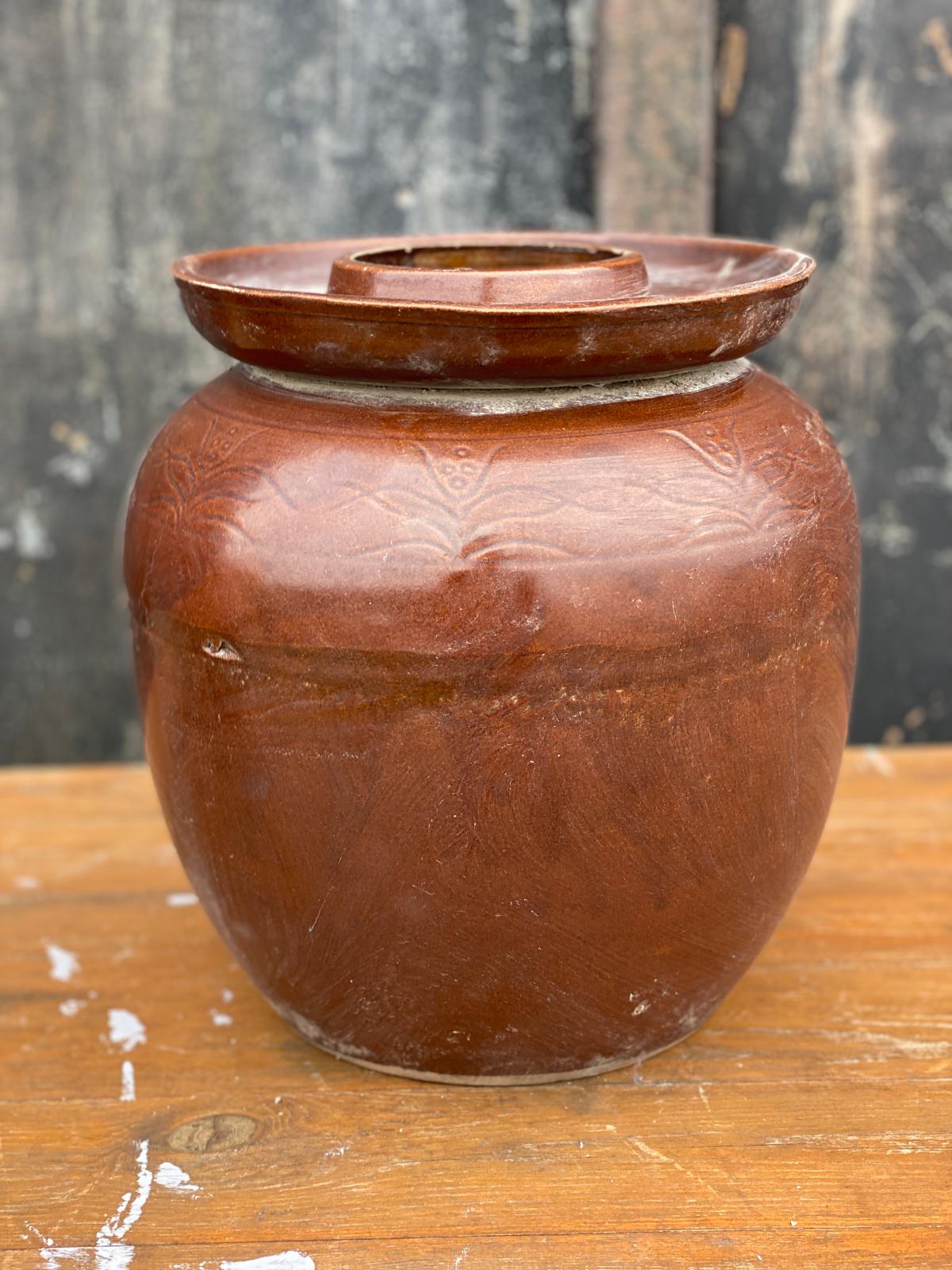 19th Century Brown Glaze Patterned Decorative Jar Kimchi