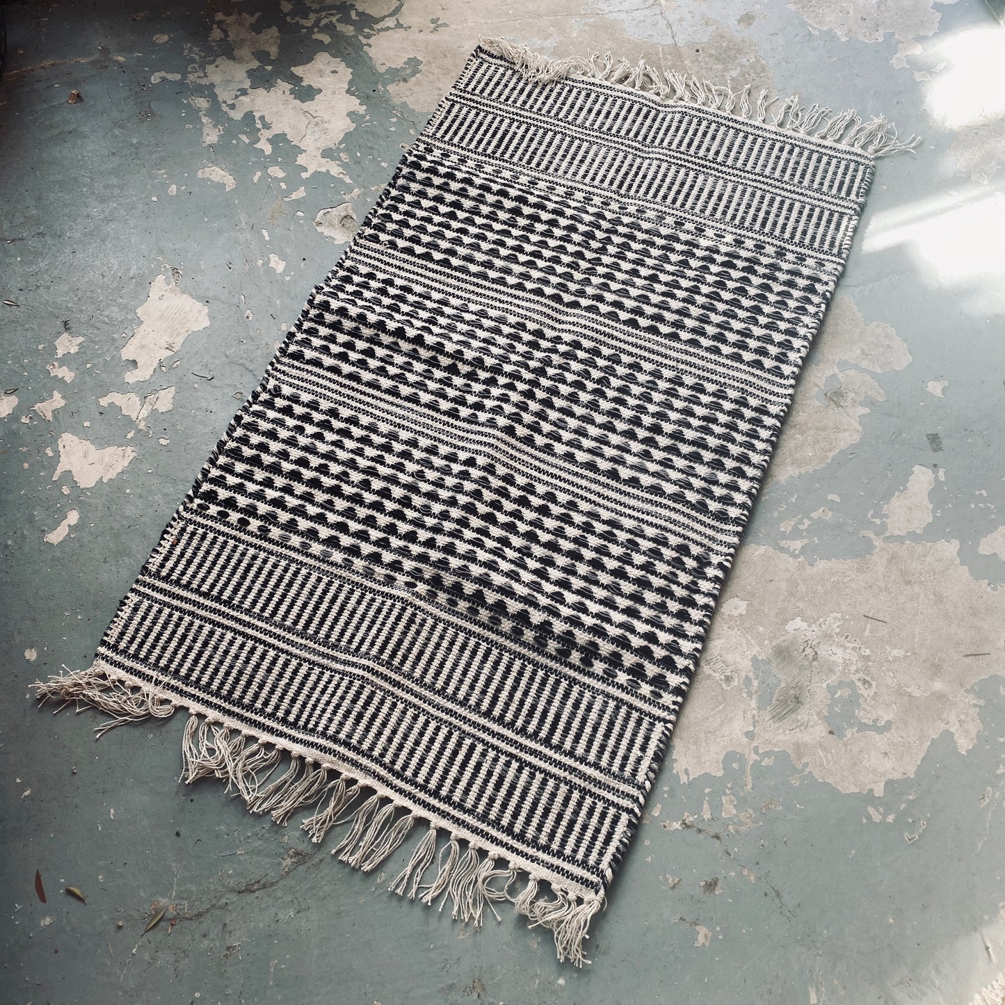 Black and White 100% cotton rug