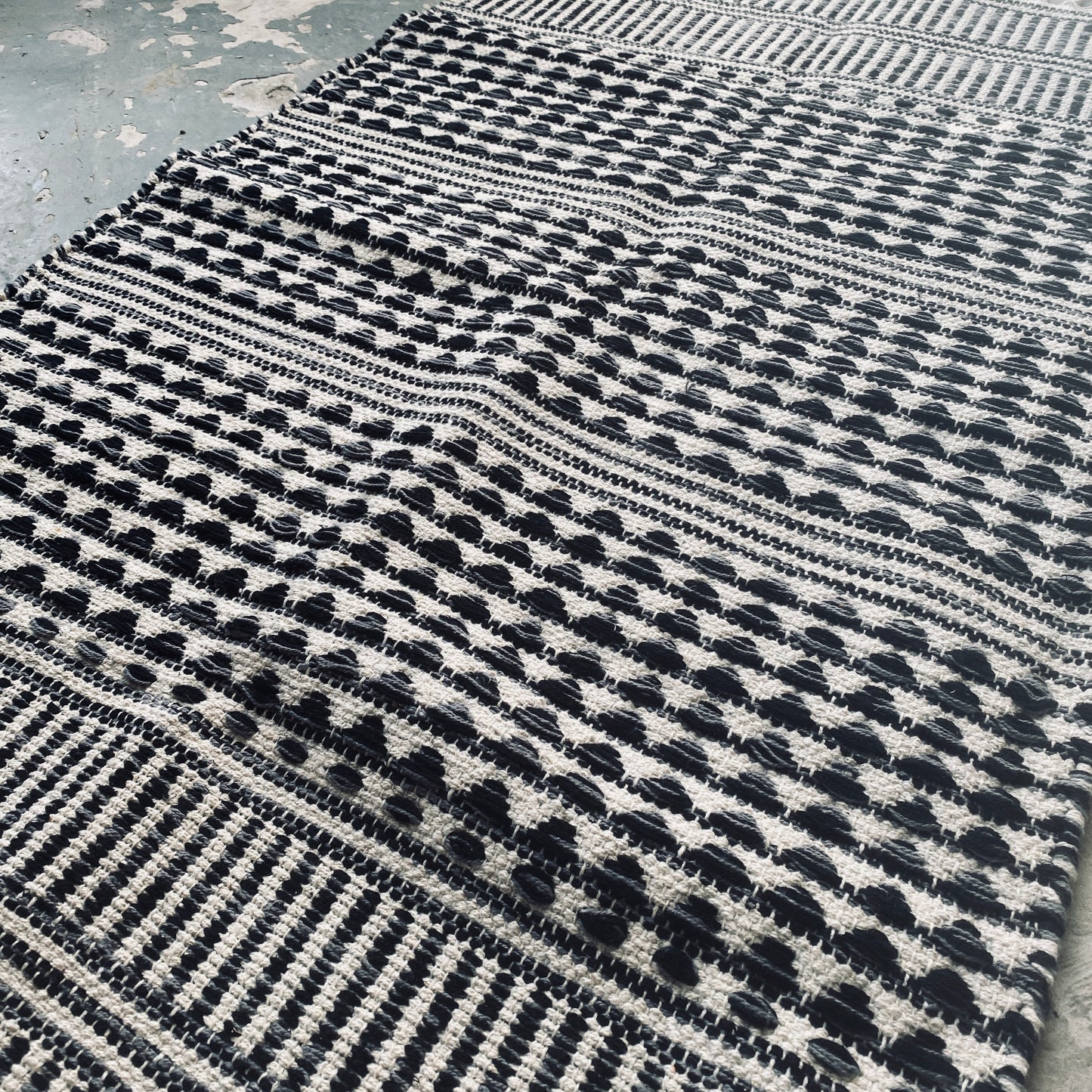 Black and White 100% cotton rug